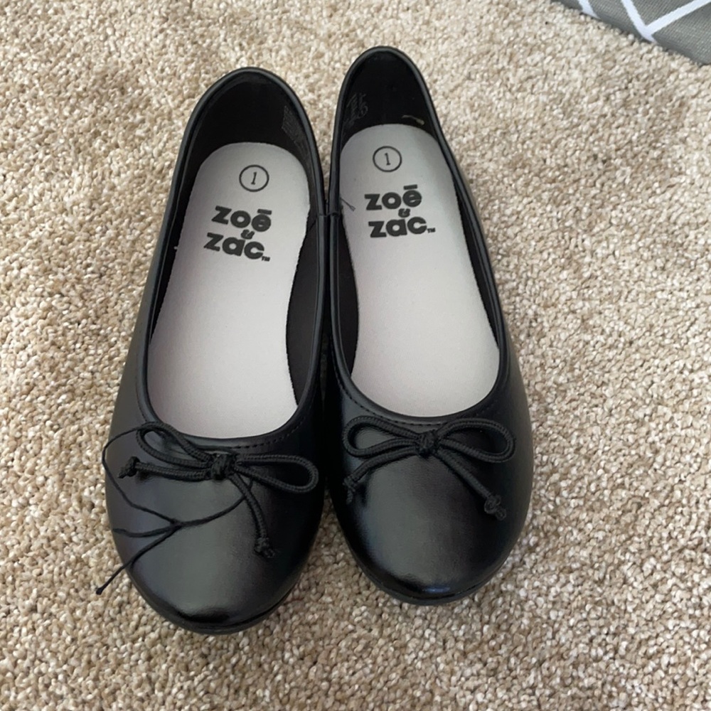 Girls ballet flats